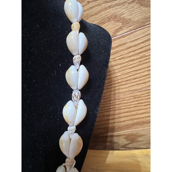 Vintage Lot Puka Cowrie Shell Hawaiian Aloha Necklaces 4 Piece Aloha Surf Boho - Picture 15 of 15